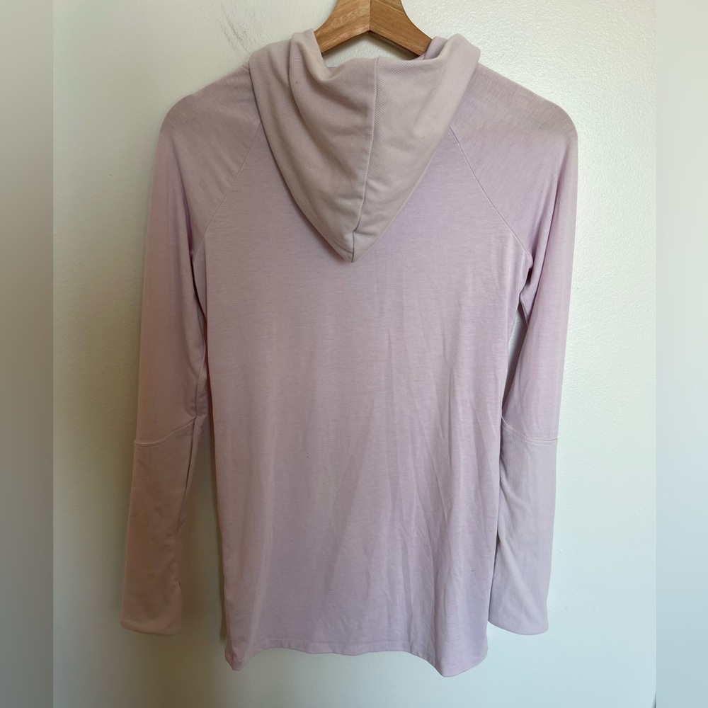 Athleta NWOT Essence Hooded Tunic Pink Thumb Holes And Hood - Picture 7 of 8